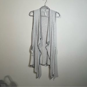Small Paisley Grace grey and white striped long duster vest